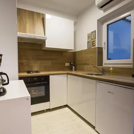 Arena Center Apartment *